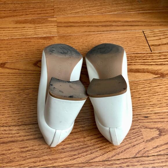 GENTLE SOULS by Kenneth Cole Dionne Pointed Toe Slip On Pumps Stone Women's 7.5M - Picture 10 of 12